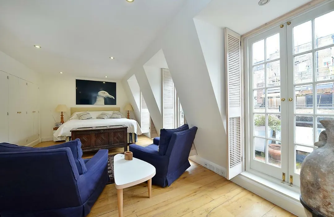 Ennismore Mews-1