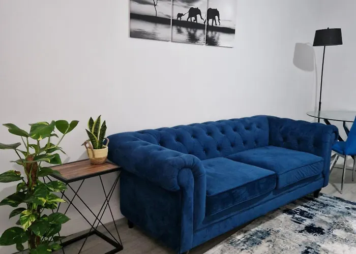 Stylish 2 Bed Home- Short Walk To Tottenham Stadium/Stations London